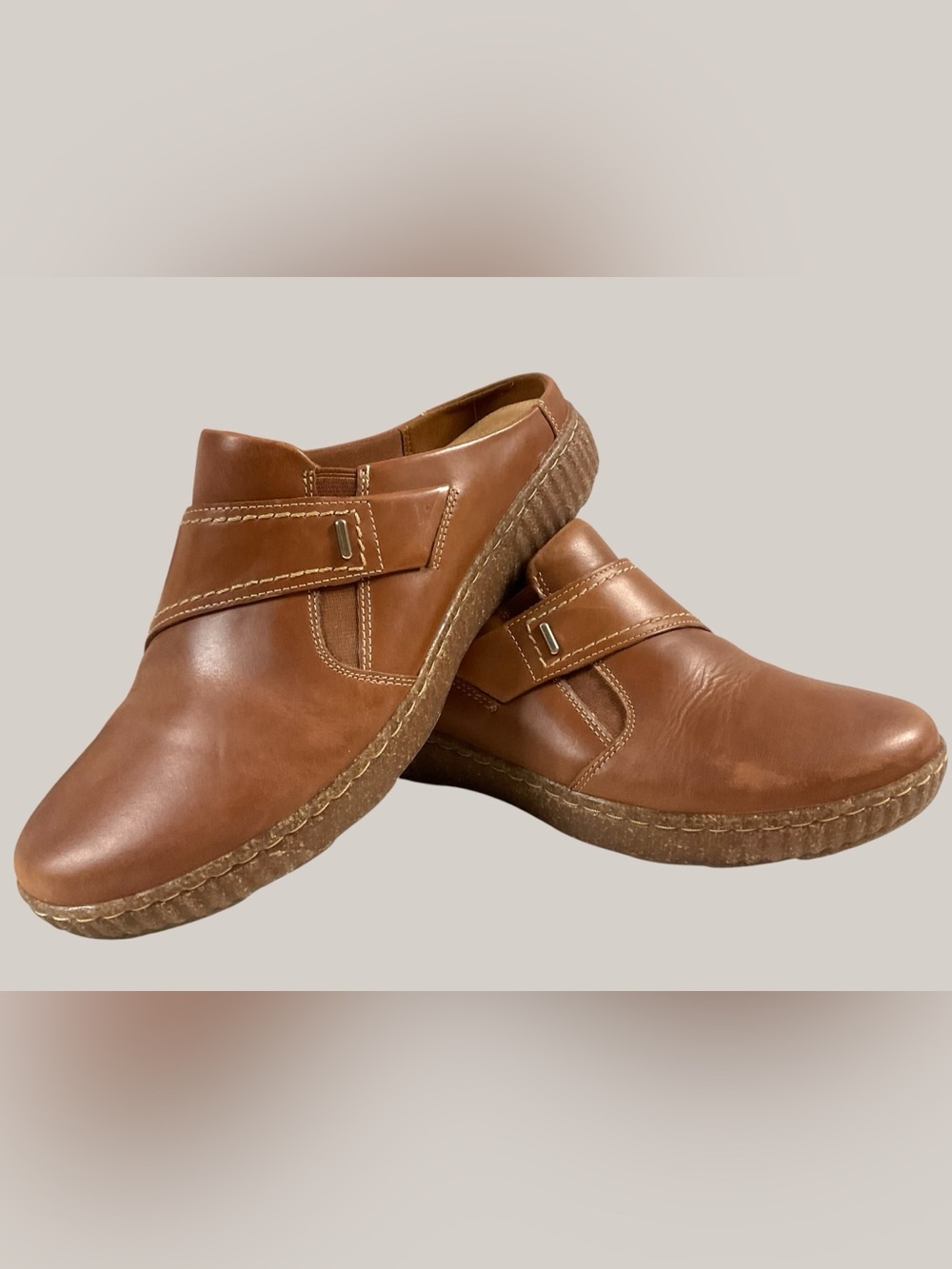 Clarks Caroline Bay Casual Leather Slip-On Shoes in Cognac Brown Women's Size 9